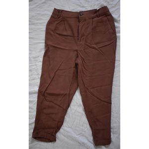 Zara cropped pants. Never worn.
